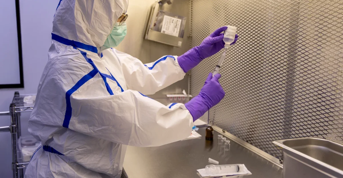 WEB_STERILE_LAB_HOOD